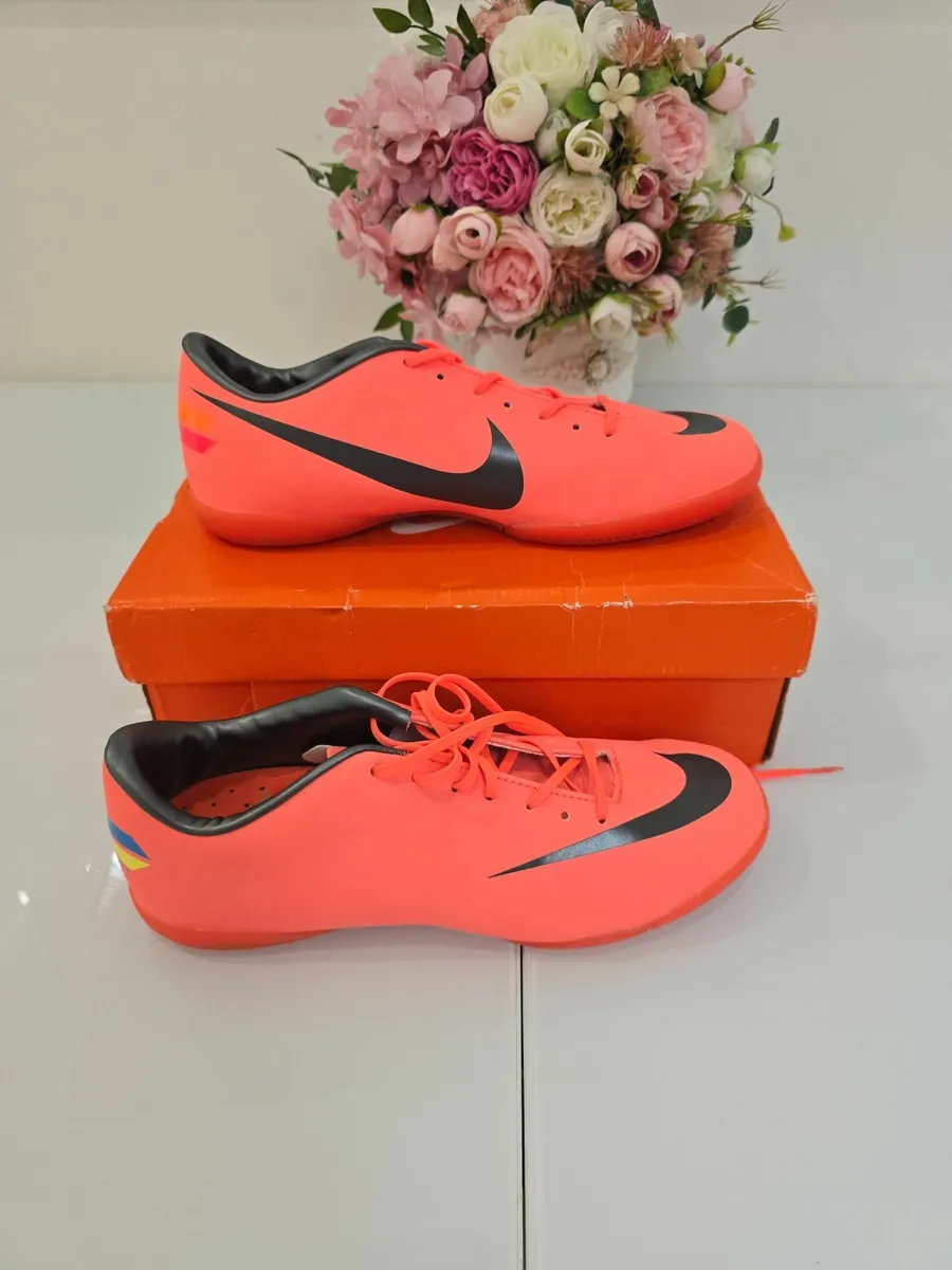 Nike Rare Mercurial Victory lll Unisex Shoes - Image 3