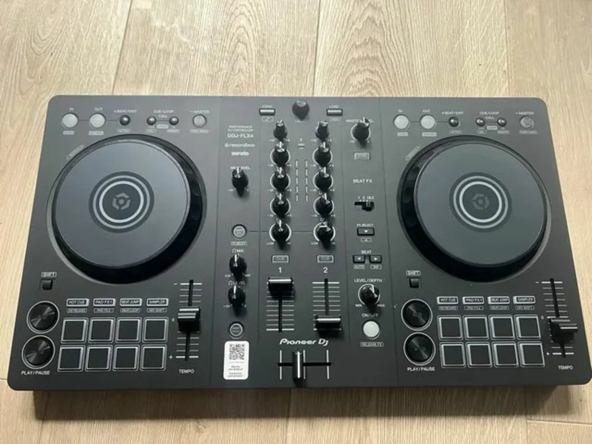 Pioneer DDJ-FLX4 - Image 2