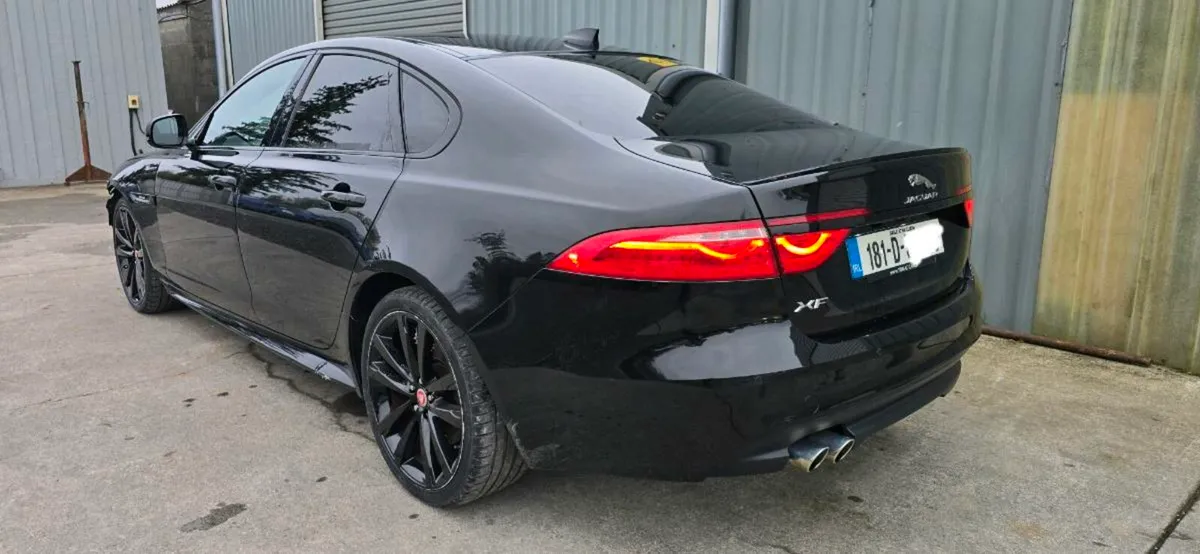 181 JAGUAR XF R-SPORT - Image 4