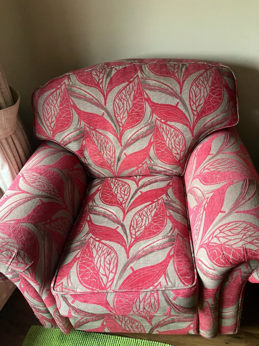 Two arm chairs - Image 1