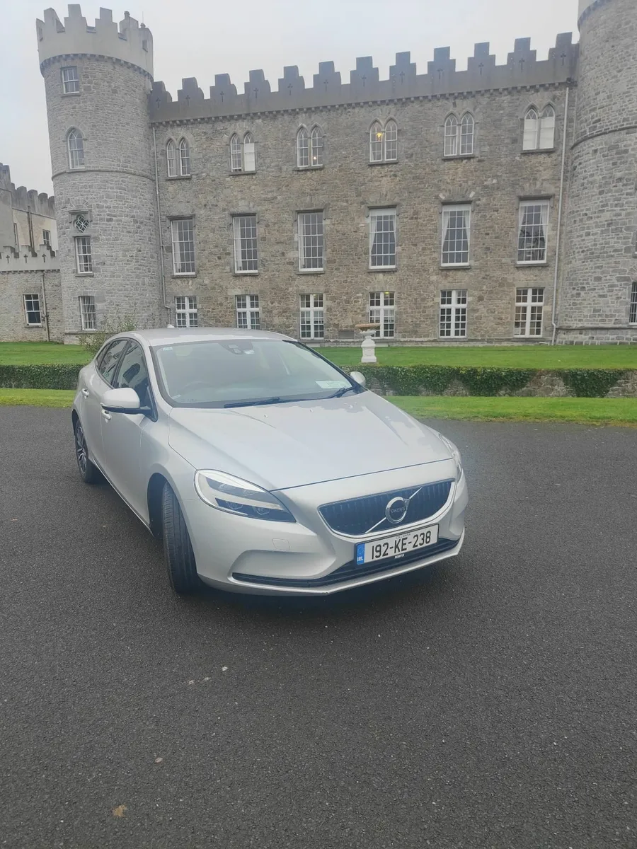 Volvo V40 2019 - Image 1