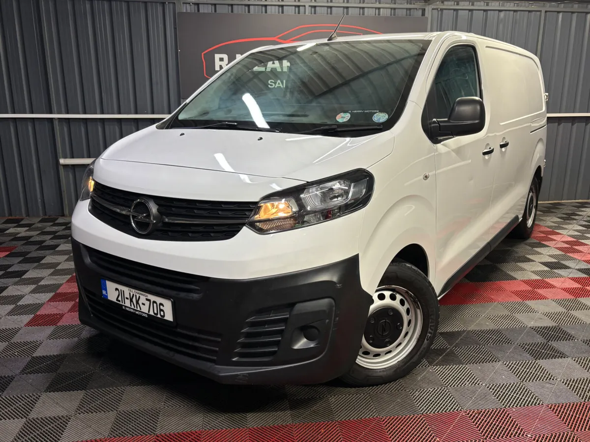 2021 211 Opel Vivaro Diesel 3 Seat Manual - Image 1