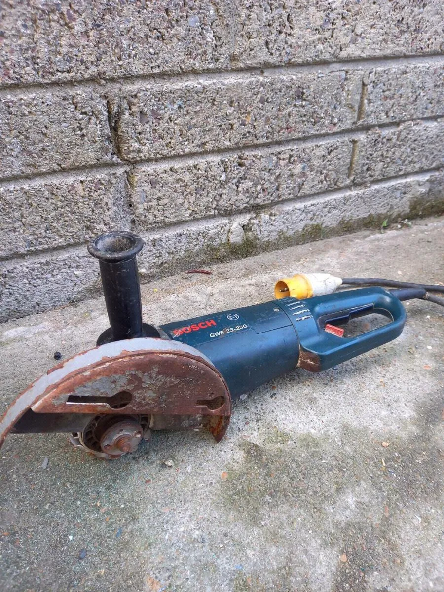 Bosch 9 Inch Grinder - Image 3