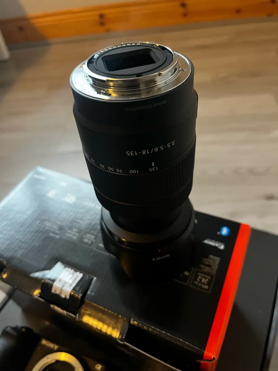 SONY a6600 WITH 18-135mm LENS. - Image 4