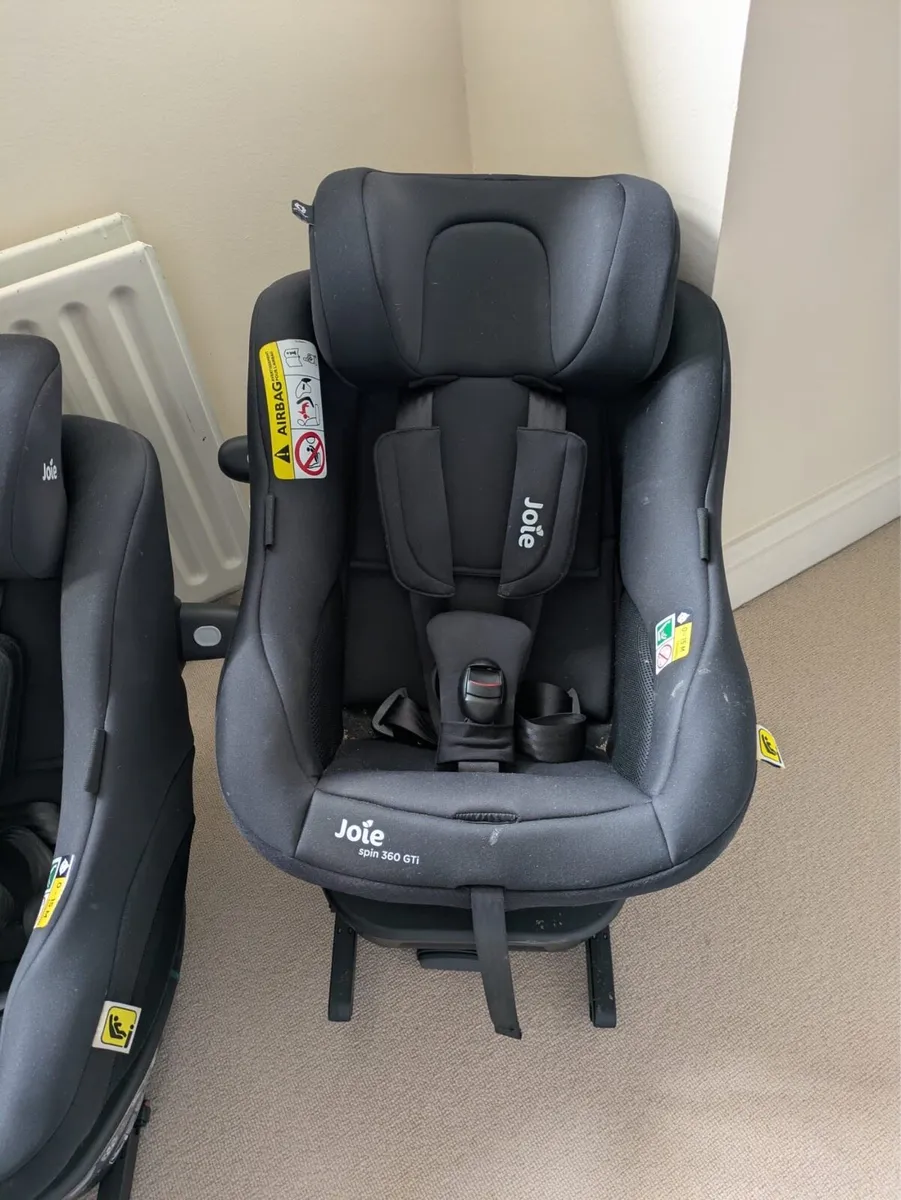 Joie spin 360 car seat x 2 - Image 4