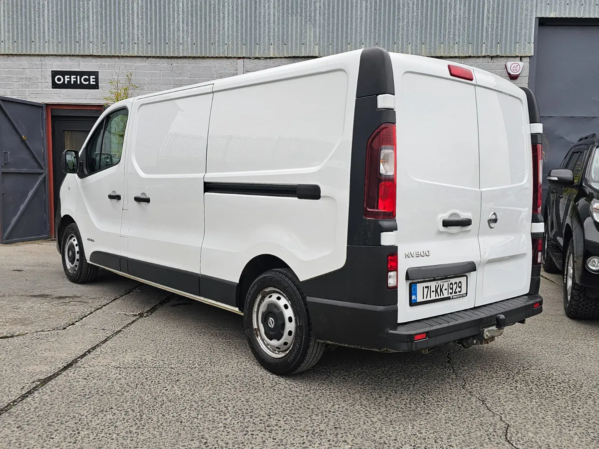 NISSAN NV300 LWB // DOE AND TAX // NO VAT // FSH - Image 4
