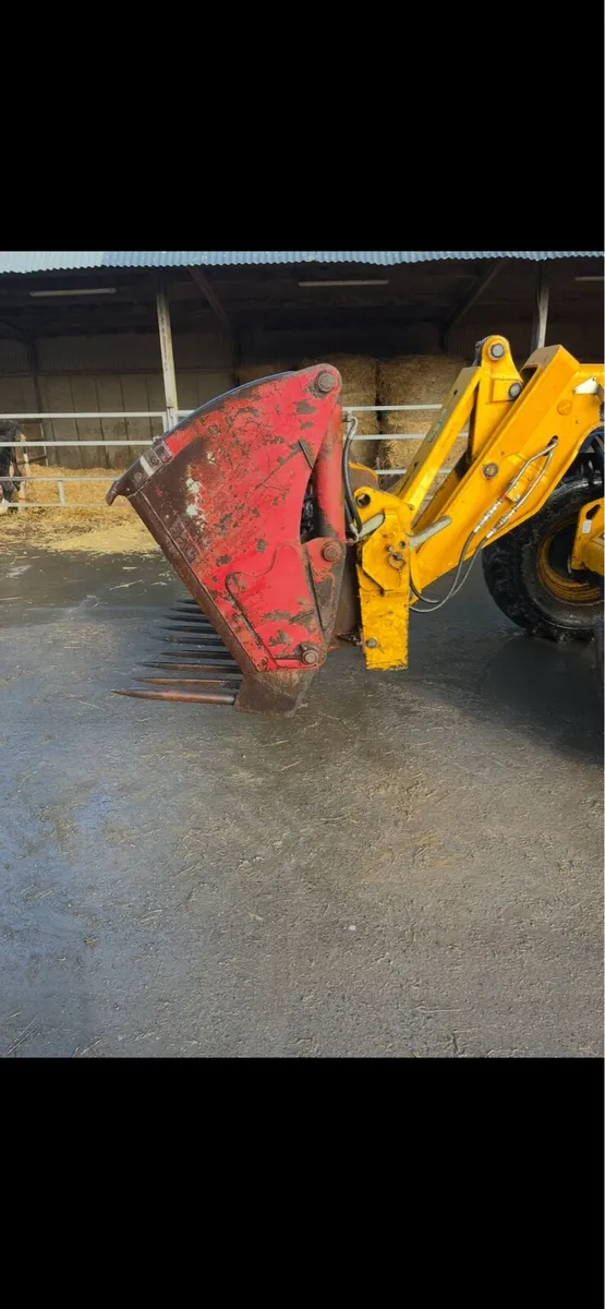 red rock 6 foot jcb q fit brackets - Image 2