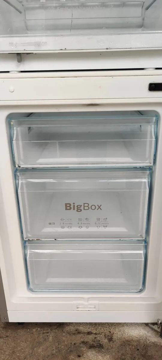 Bosch fridge freezer - Image 2