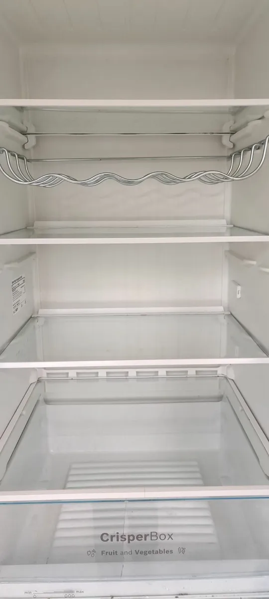 Bosch fridge freezer - Image 3