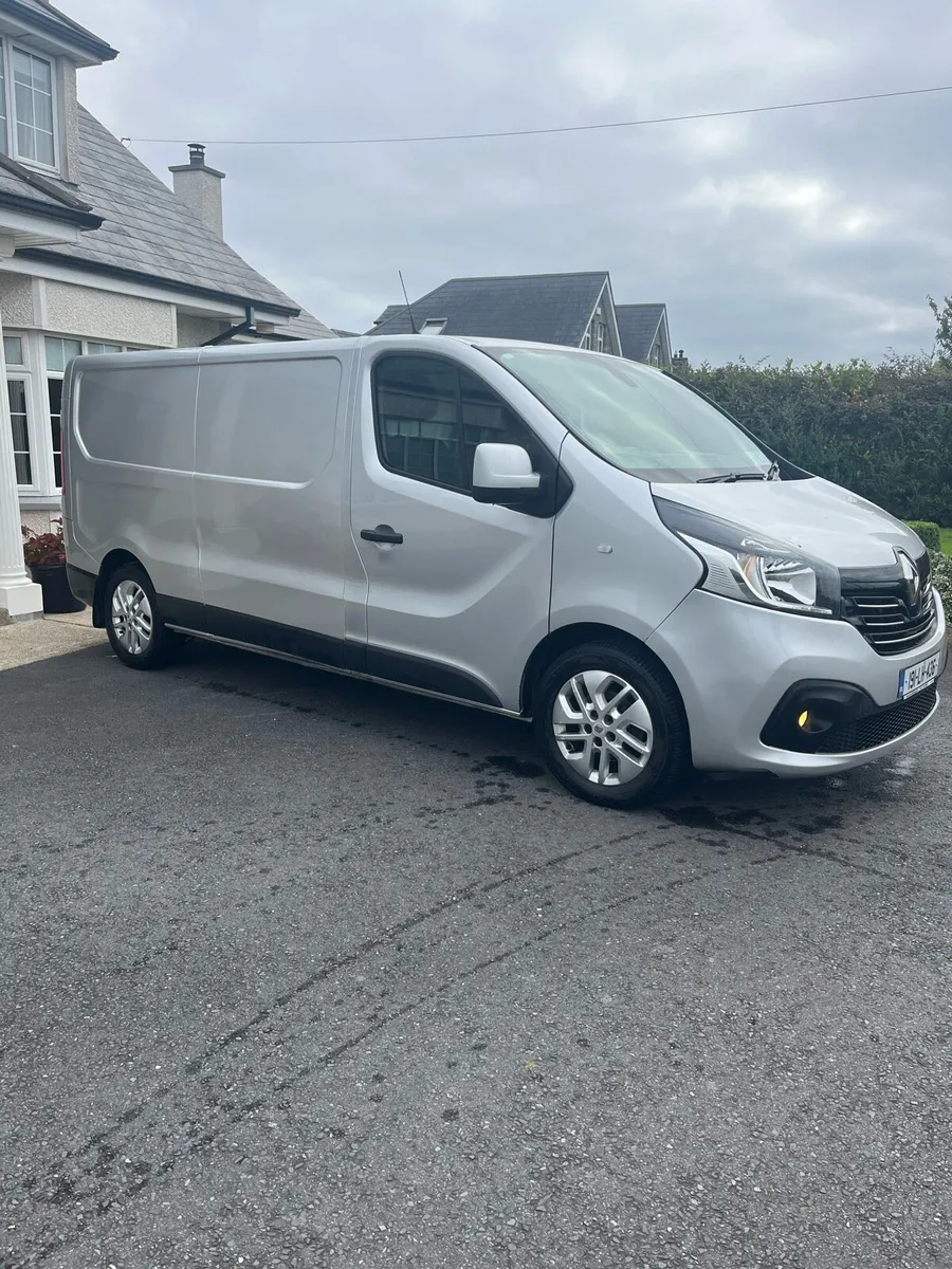 2019 Renault Trafic Sport LWB - Image 3