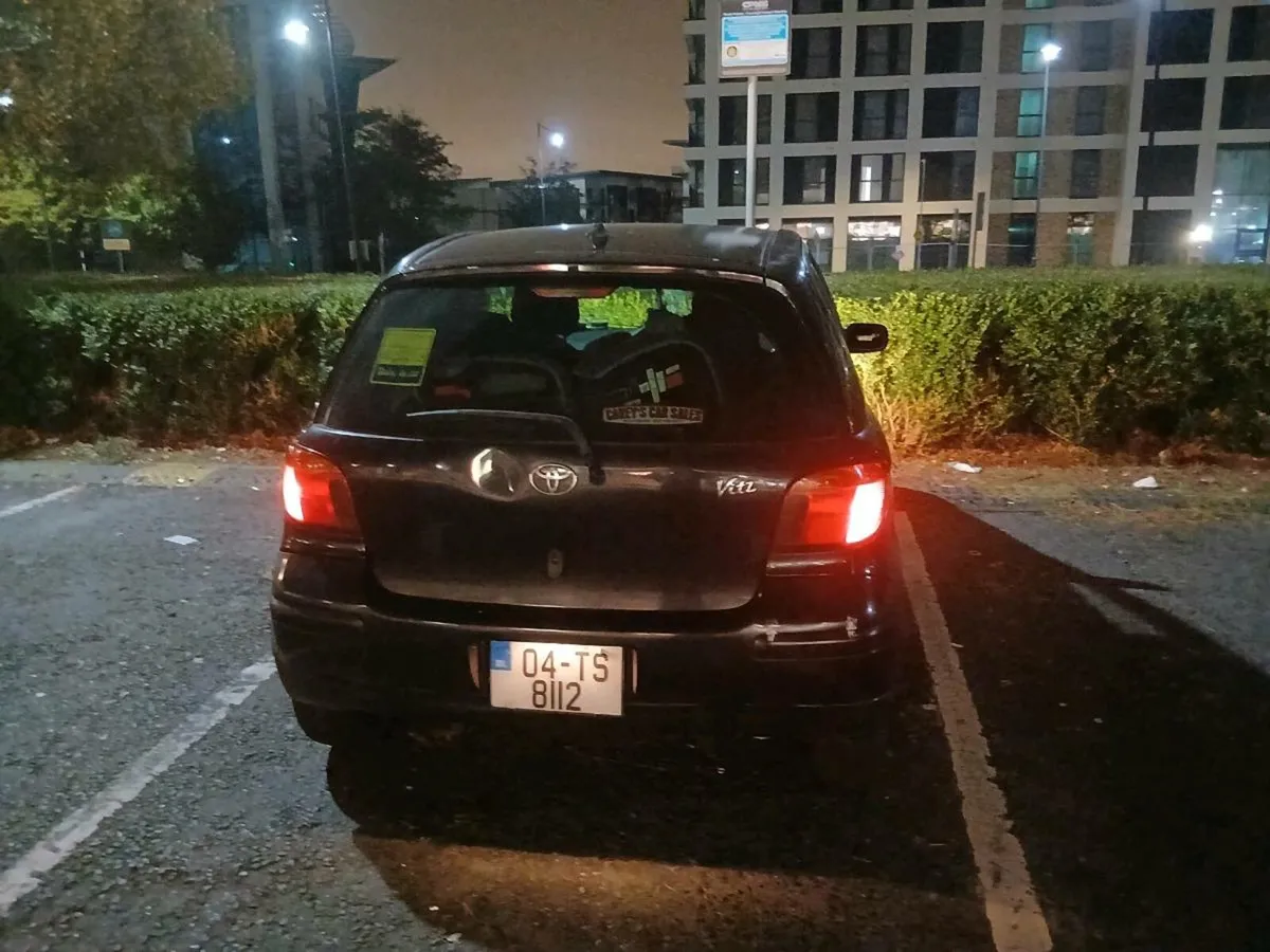 Toyota vitz low mileage for age - Image 3