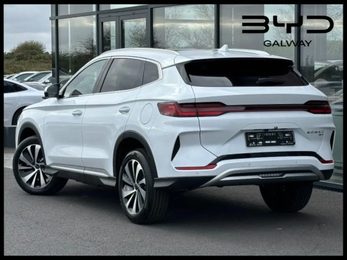BYD SEAL U DM-i Boost 18.8kWh **80km EV Range** - Image 2