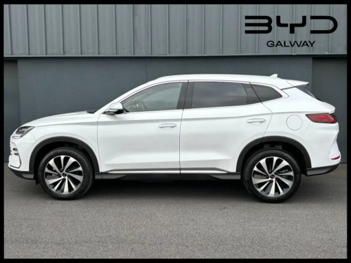 BYD SEAL U DM-i Boost 18.8kWh **80km EV Range** - Image 4