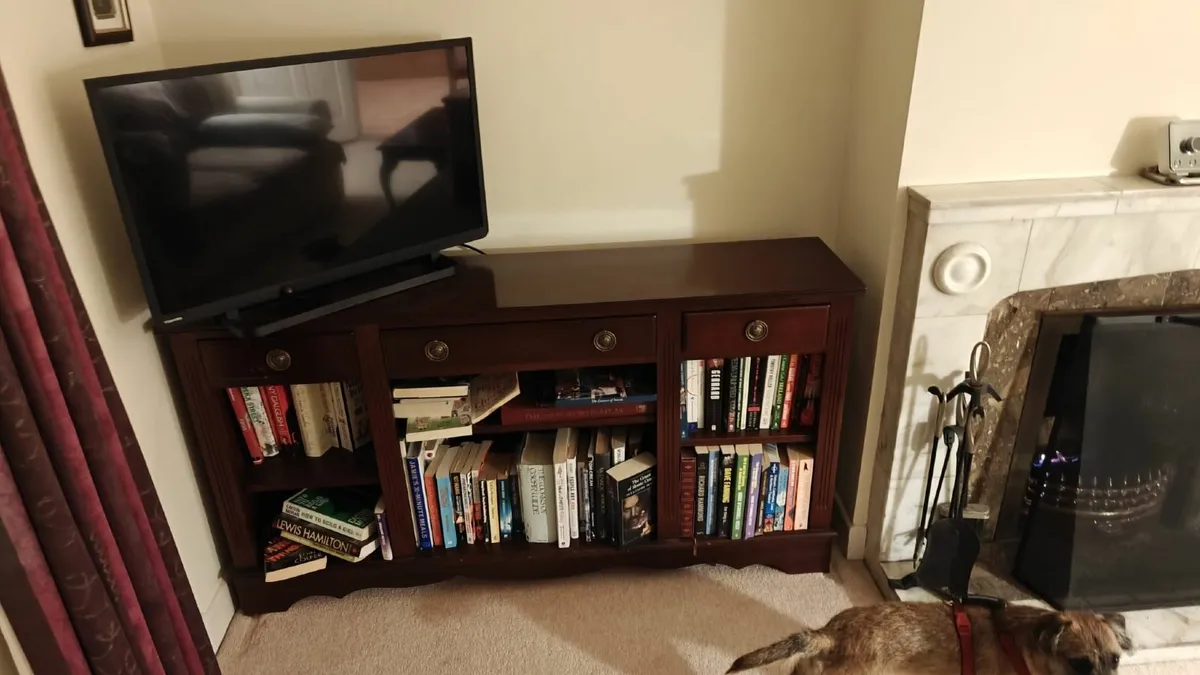 Household furniture - Must go Tomorrow. - Image 2