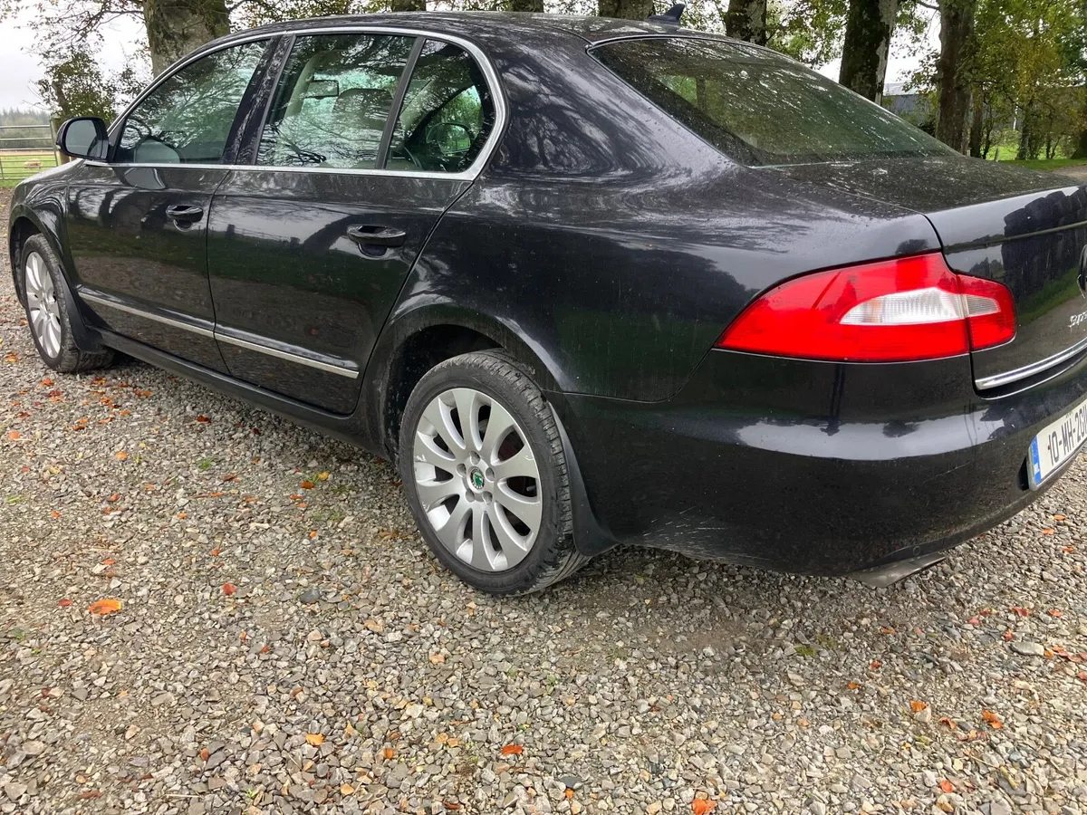 SKODA SUPERB TDI      NCT 08 / 2026 - Image 4