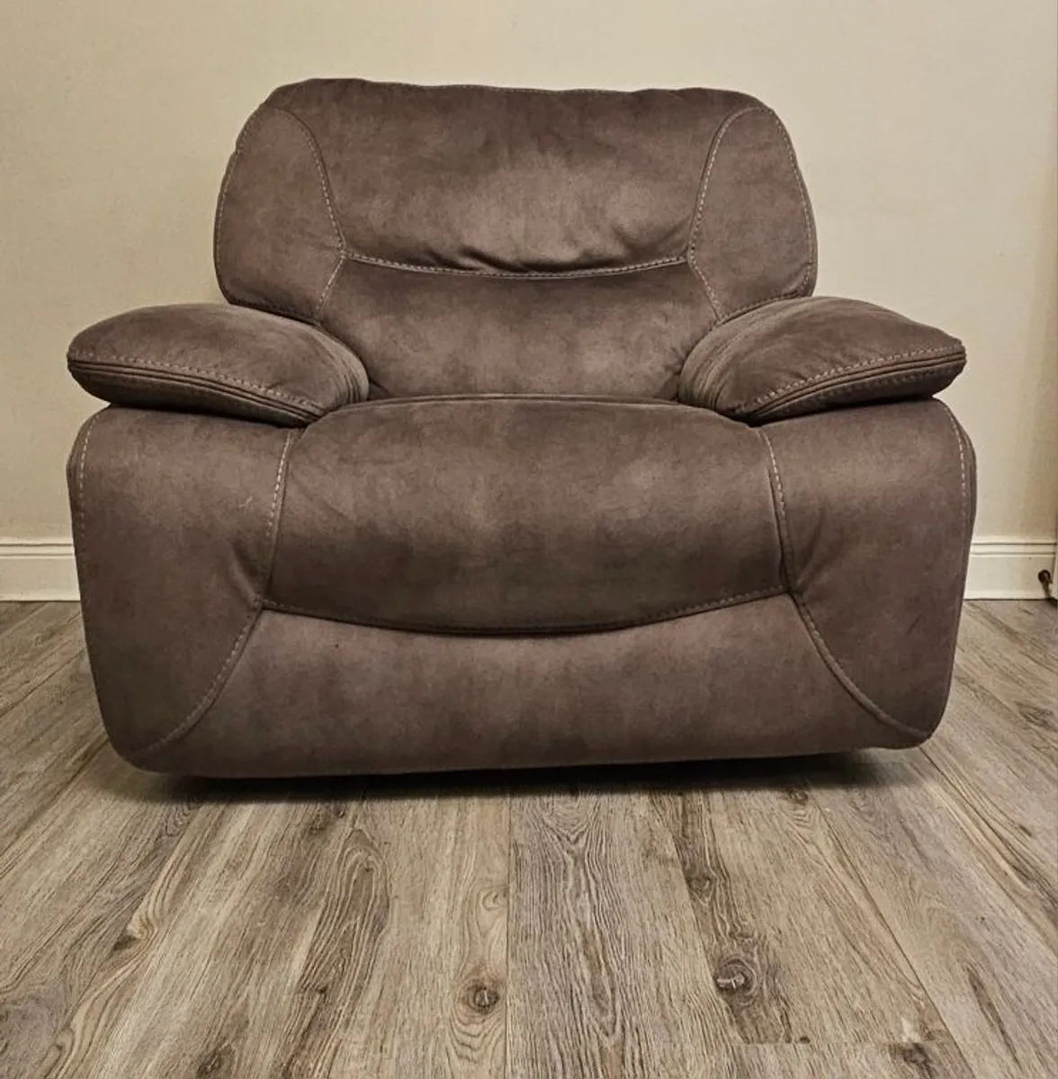 Recliner Armchair - Image 1