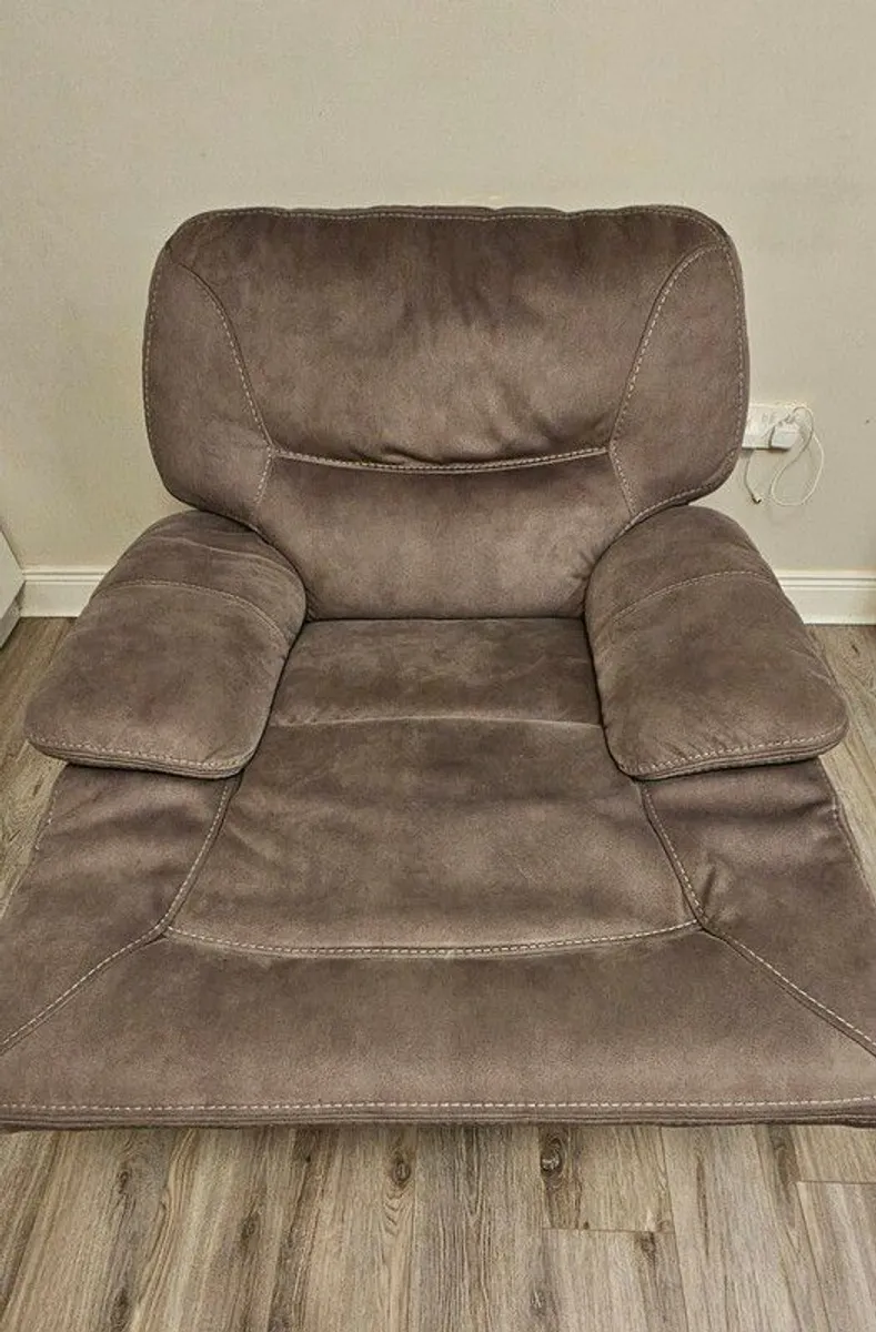 Recliner Armchair - Image 3