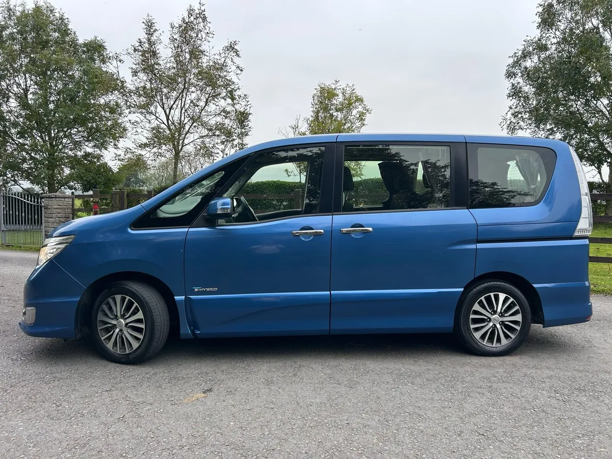Nissan Serena 7 Seat Only 73000km hybrid - Image 2