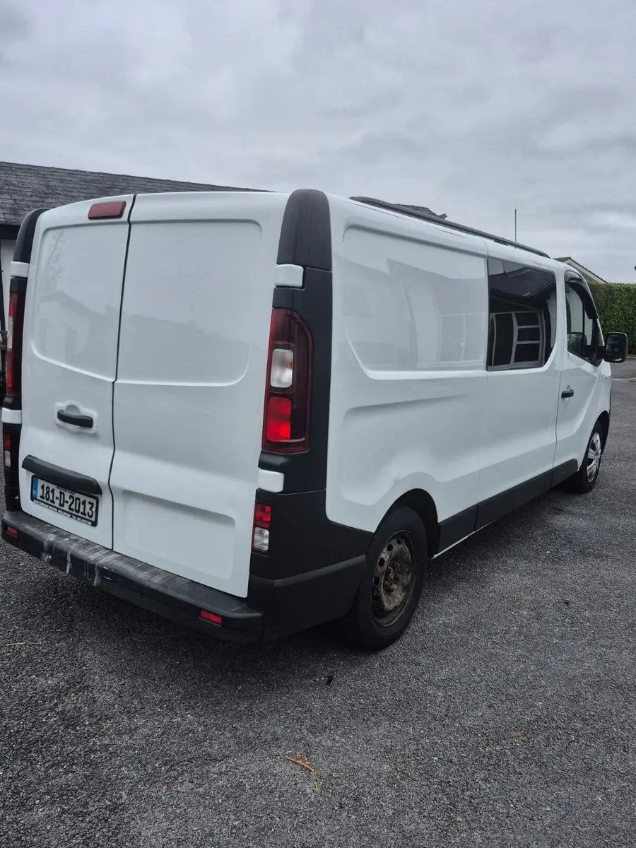 Van - Image 4