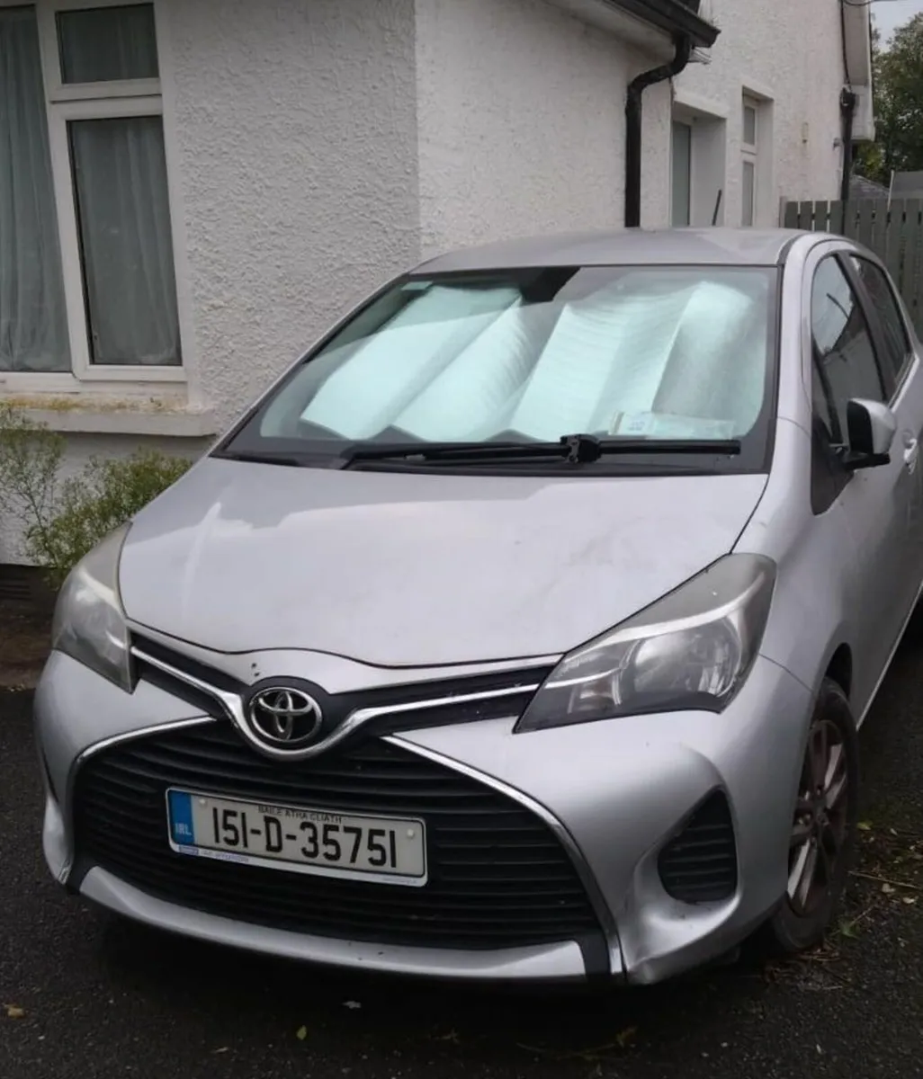 Toyota Yaris 2015 Petrol Silver - Image 2