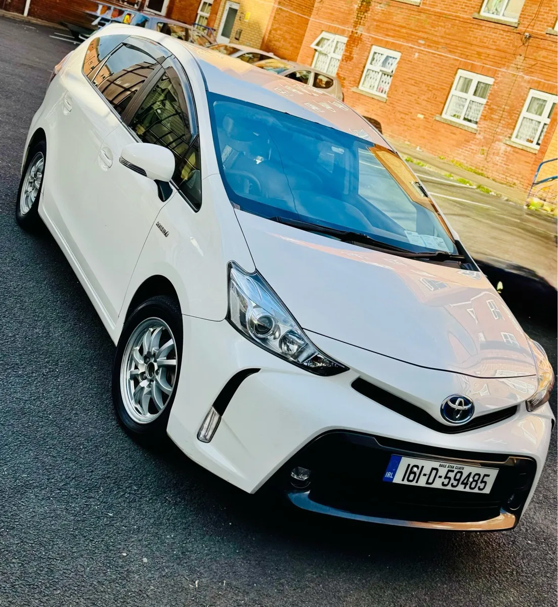 Toyota Prius Plus - Image 1