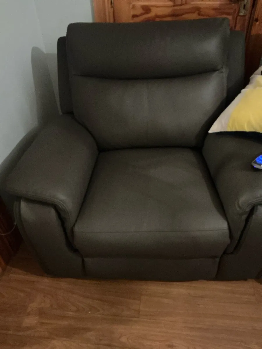 Recliner armchair - Image 1