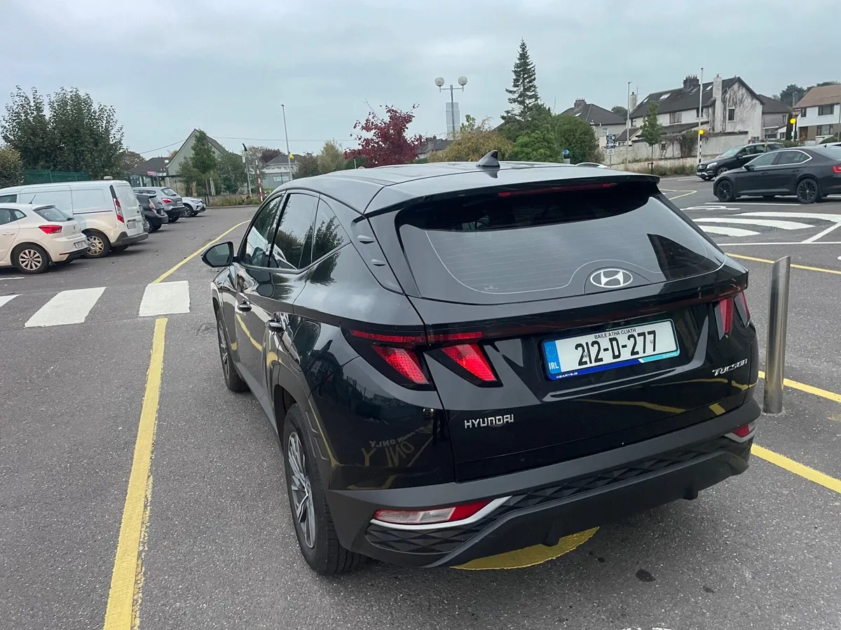 Car - Image 3