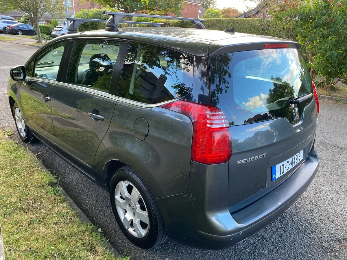 Peugeot 5008 2010 - Image 3