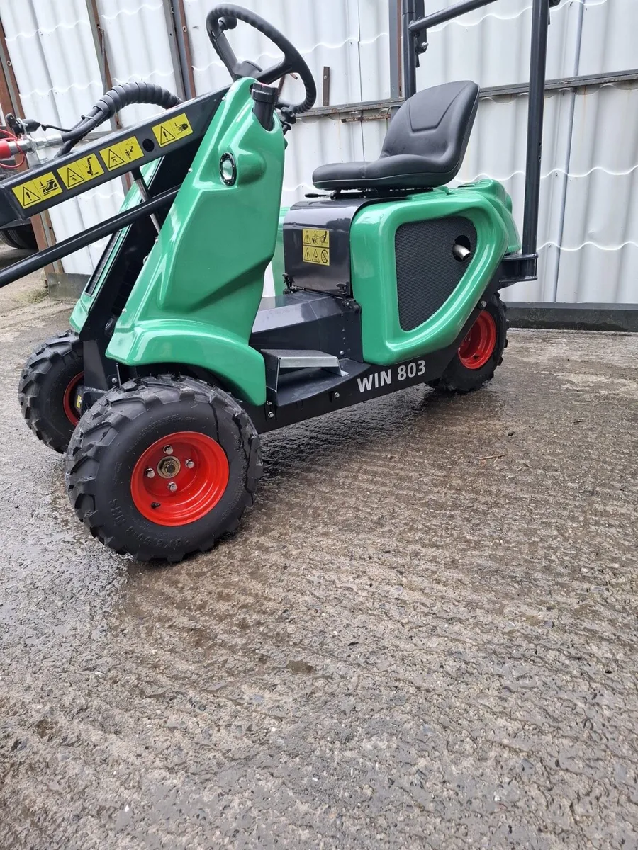 3 wheel loader - Image 1