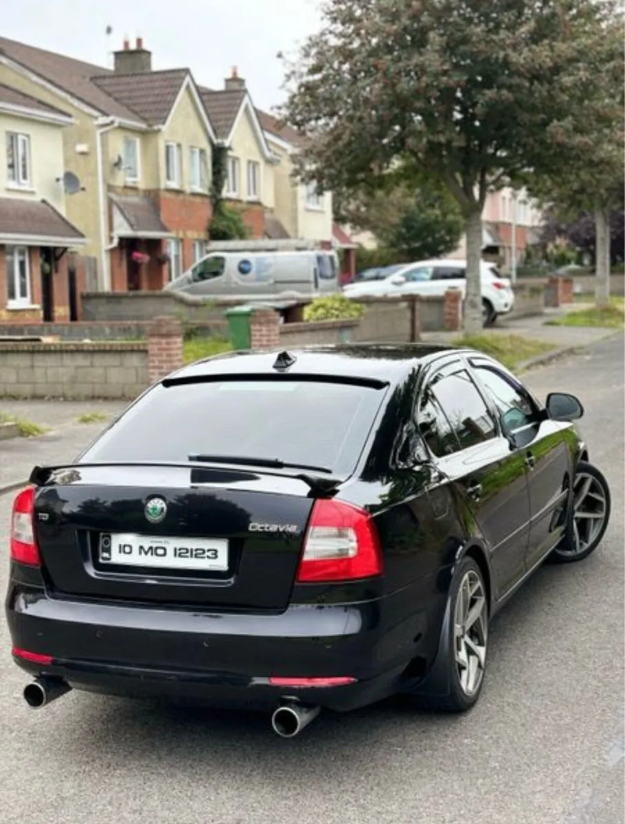 2010 Skoda Octavia Elegance 1.6 TDI - Image 4