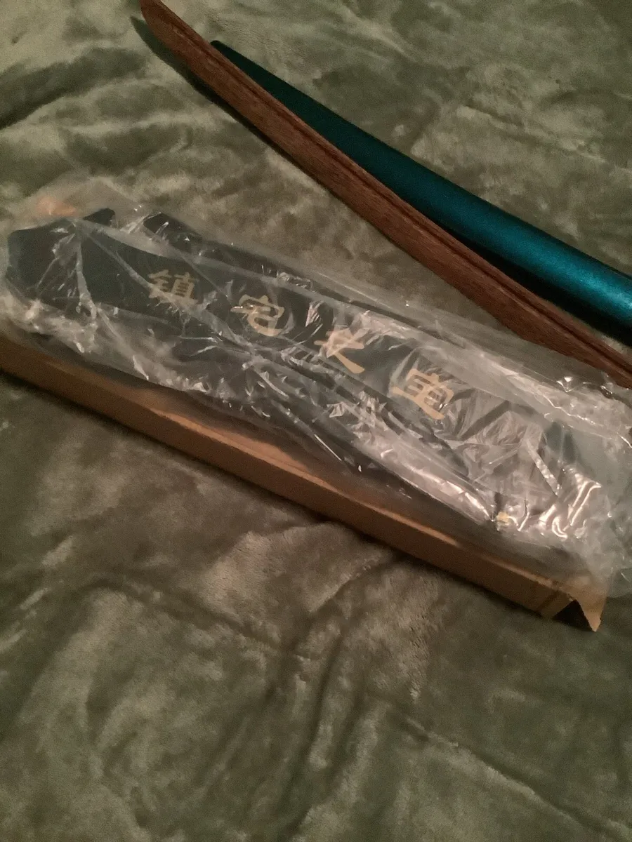 New samurai sword and stand. - Image 2