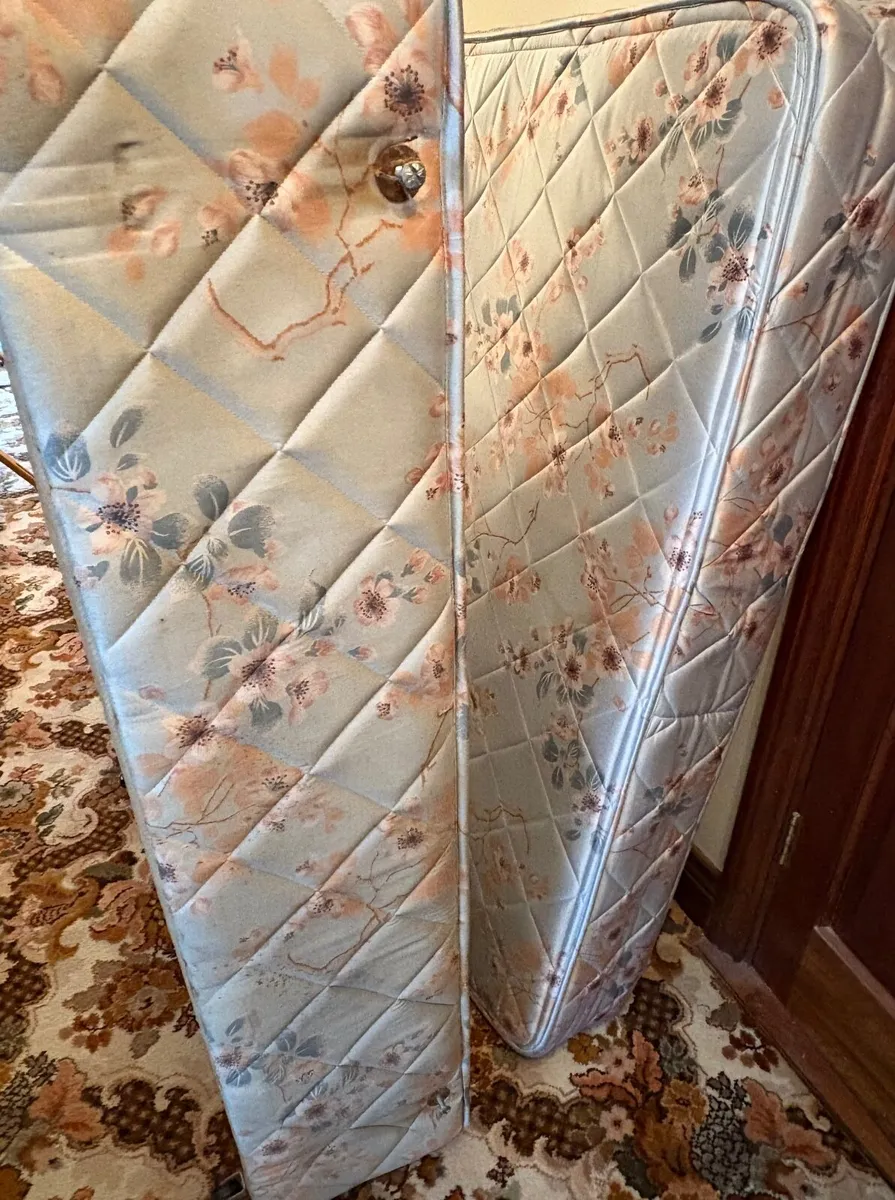Bed - Image 1