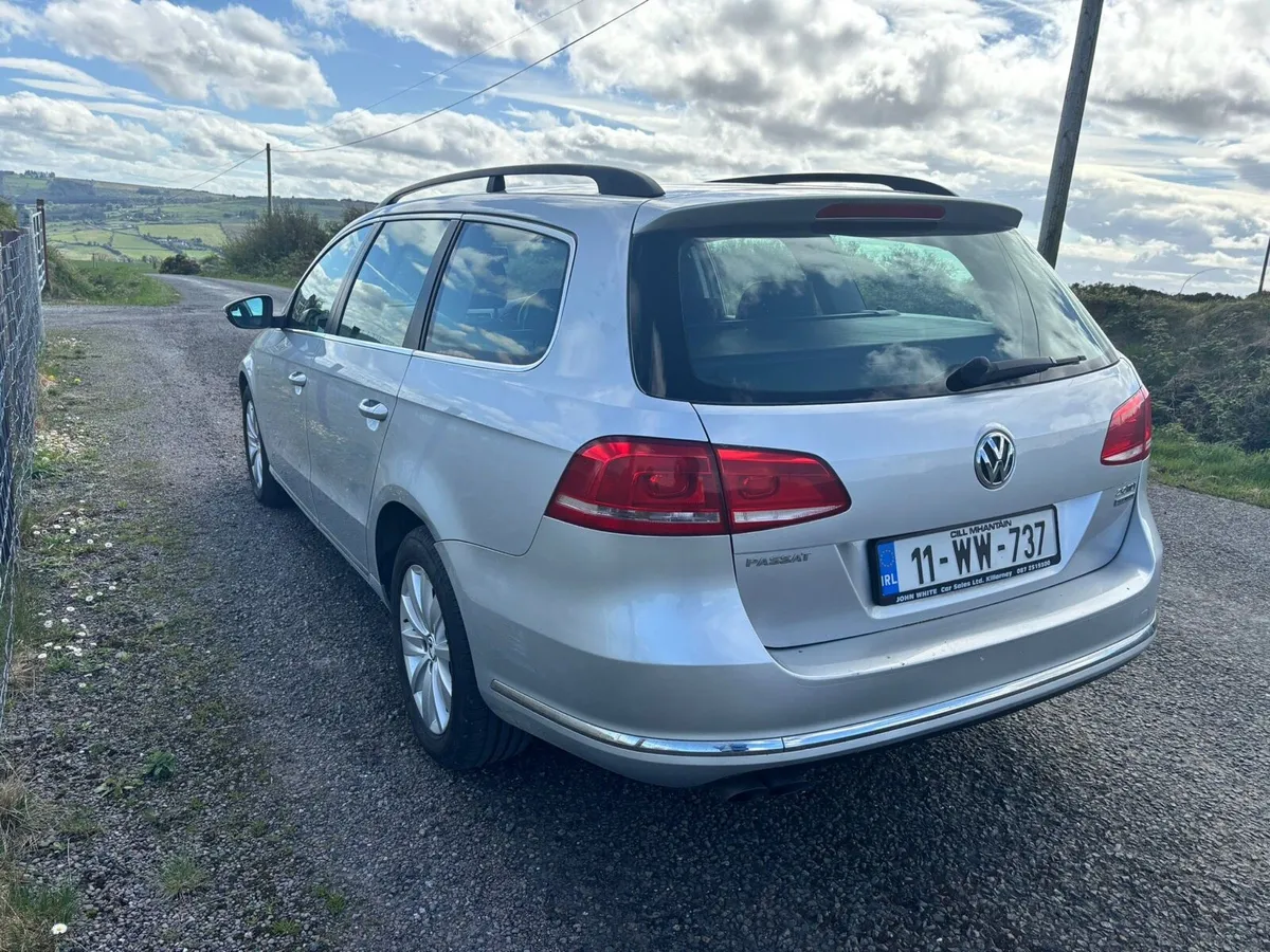Volkswagen Passat - Image 4