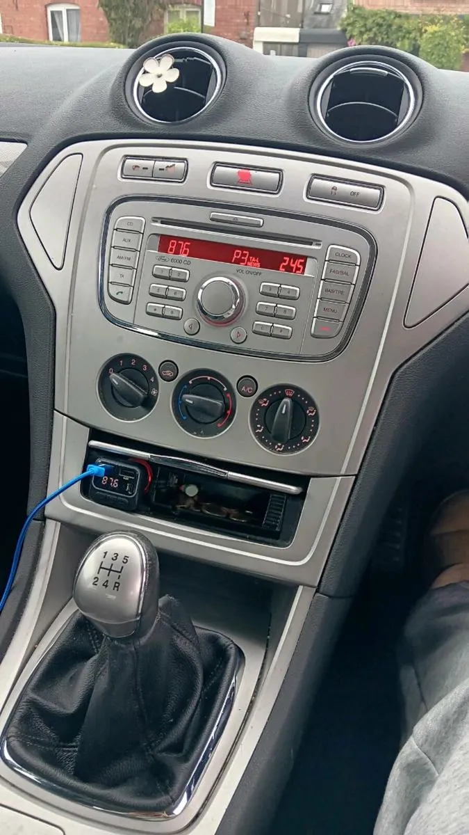 Ford Mondeo LX - Image 4