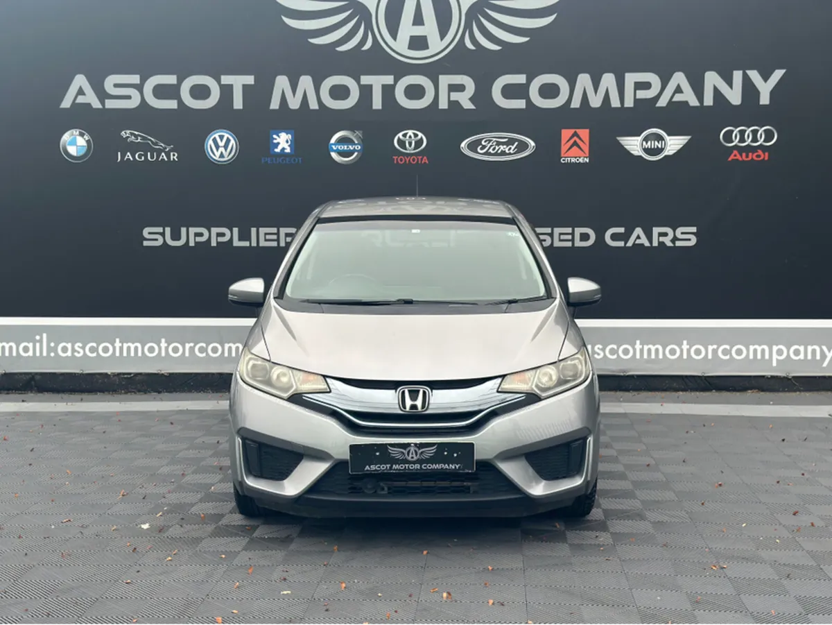 Honda Fit Hybrid - Image 2