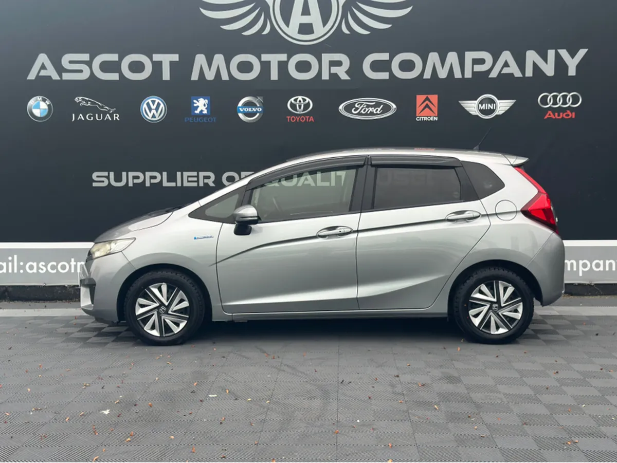 Honda Fit Hybrid - Image 3