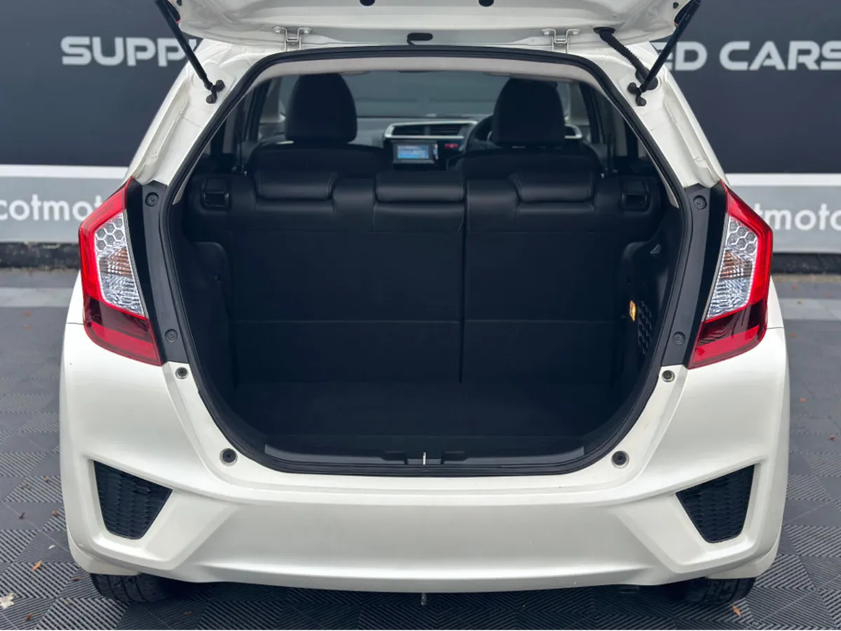 Honda Fit Hybrid - Image 2