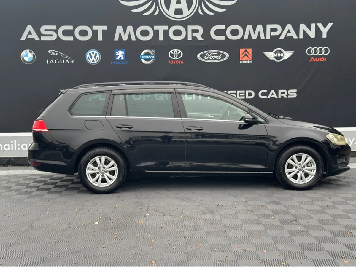 Volkswagen Golf Auto estate - Image 4