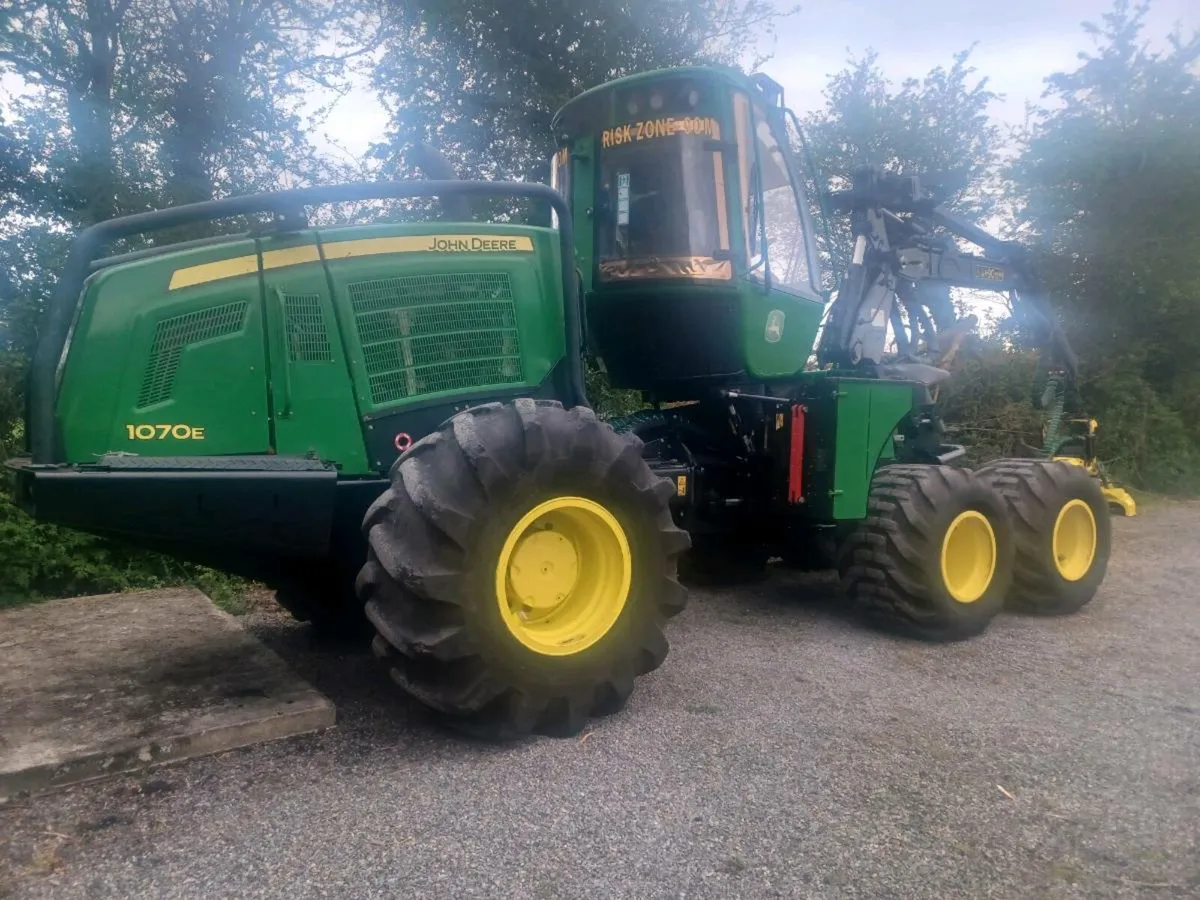 John Deere 1070e it4 - Image 2