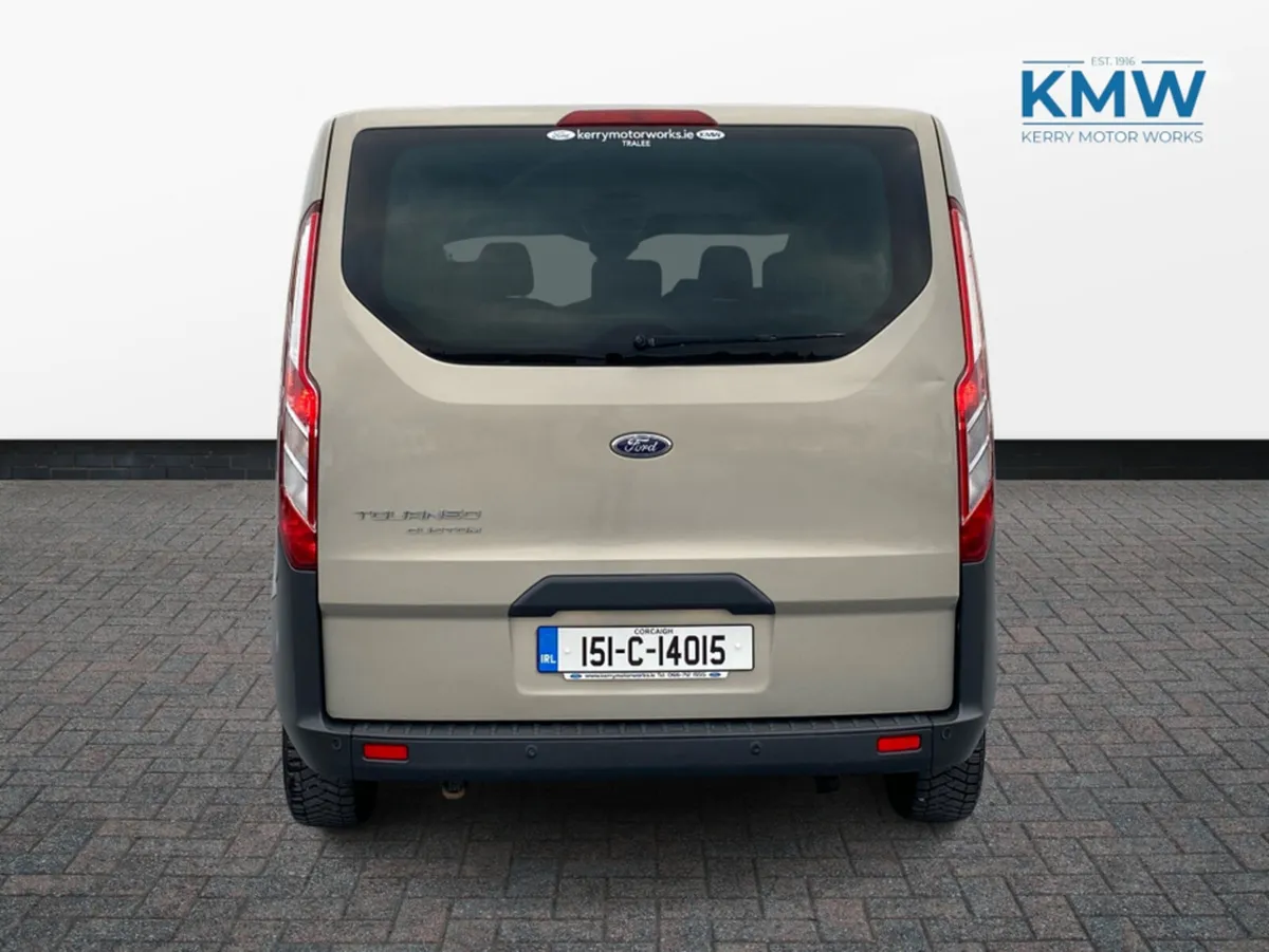 Ford Tourneo Custom 2.2 TDCI LWB 8 Seater - Image 4