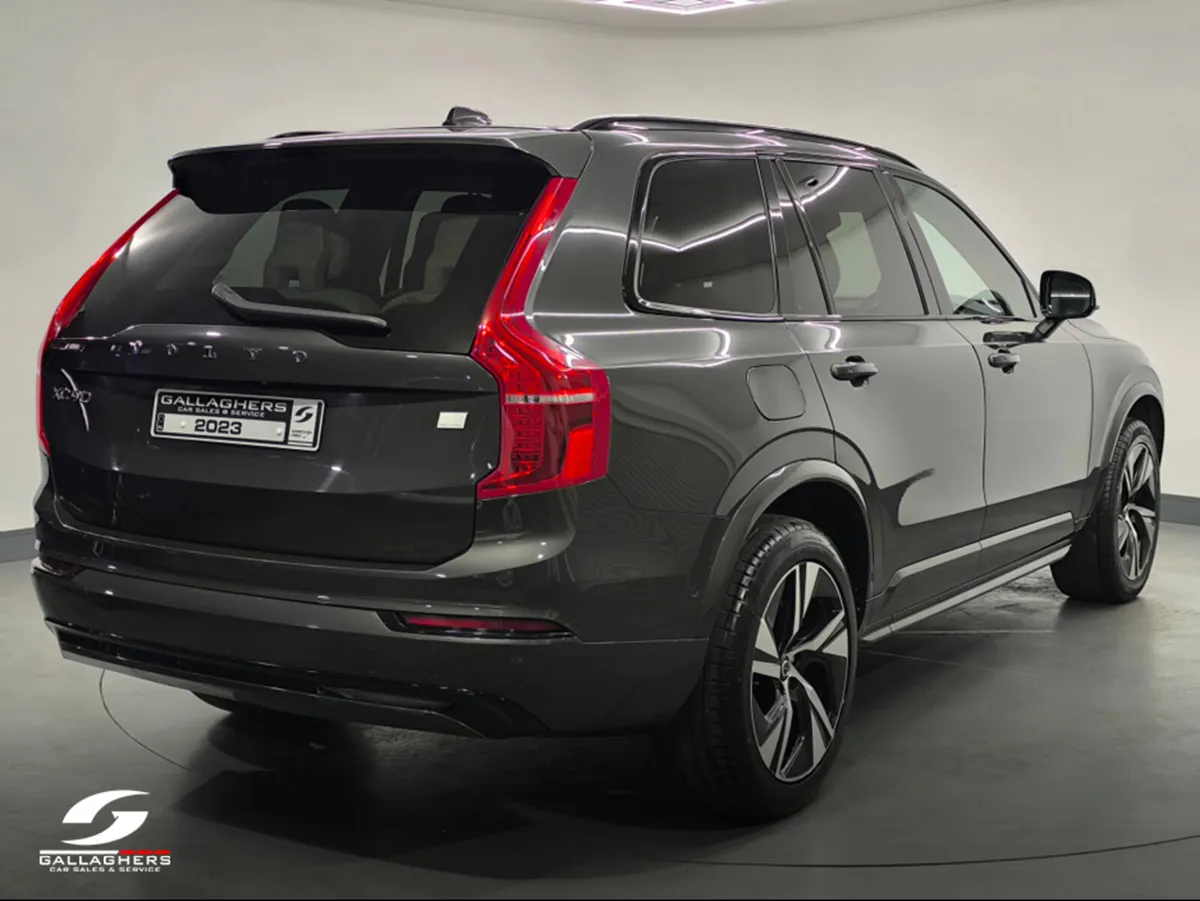Volvo XC90 (232) T8 PHEV PLUS DARK THEME AWD AUTO - Image 4
