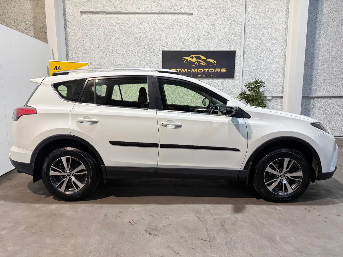 Toyota RAV4 2016 2.0D-4D Luna 2WD - Image 4