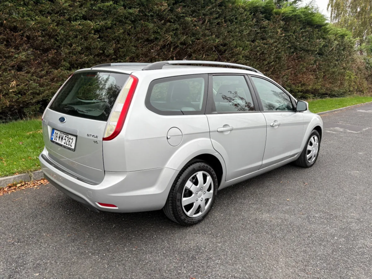 Ford Focus STYLE 1.6 100PS WAGON PET 4SPEED - Image 4