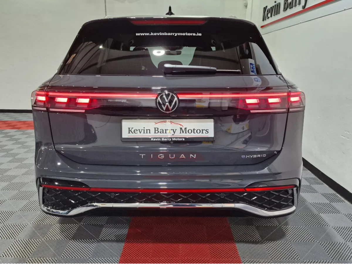 Volkswagen Tiguan 1.5TSi PHEV R-LINE AUTOMATIC **O - Image 3