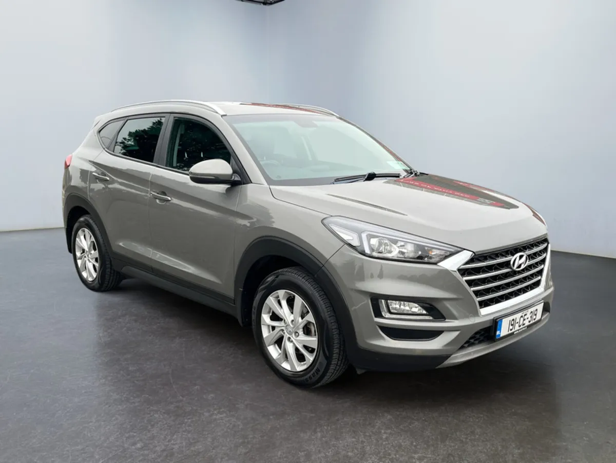 Hyundai Tucson IX35 EXECUTIVE 5DR - Image 1