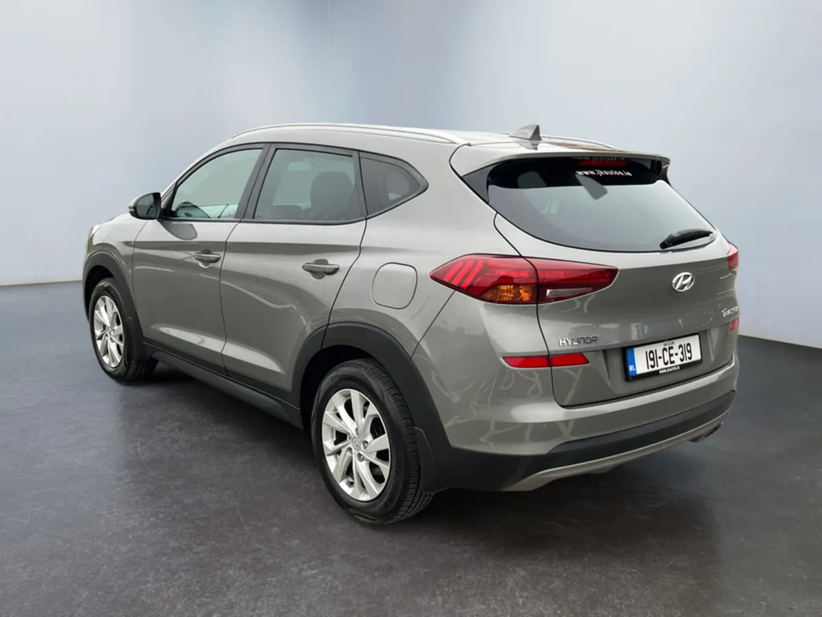 Hyundai Tucson IX35 EXECUTIVE 5DR - Image 3