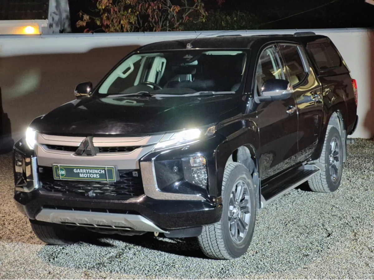 Mitsubishi L200 Barbarian X Model  4 wheel drive 2 - Image 3