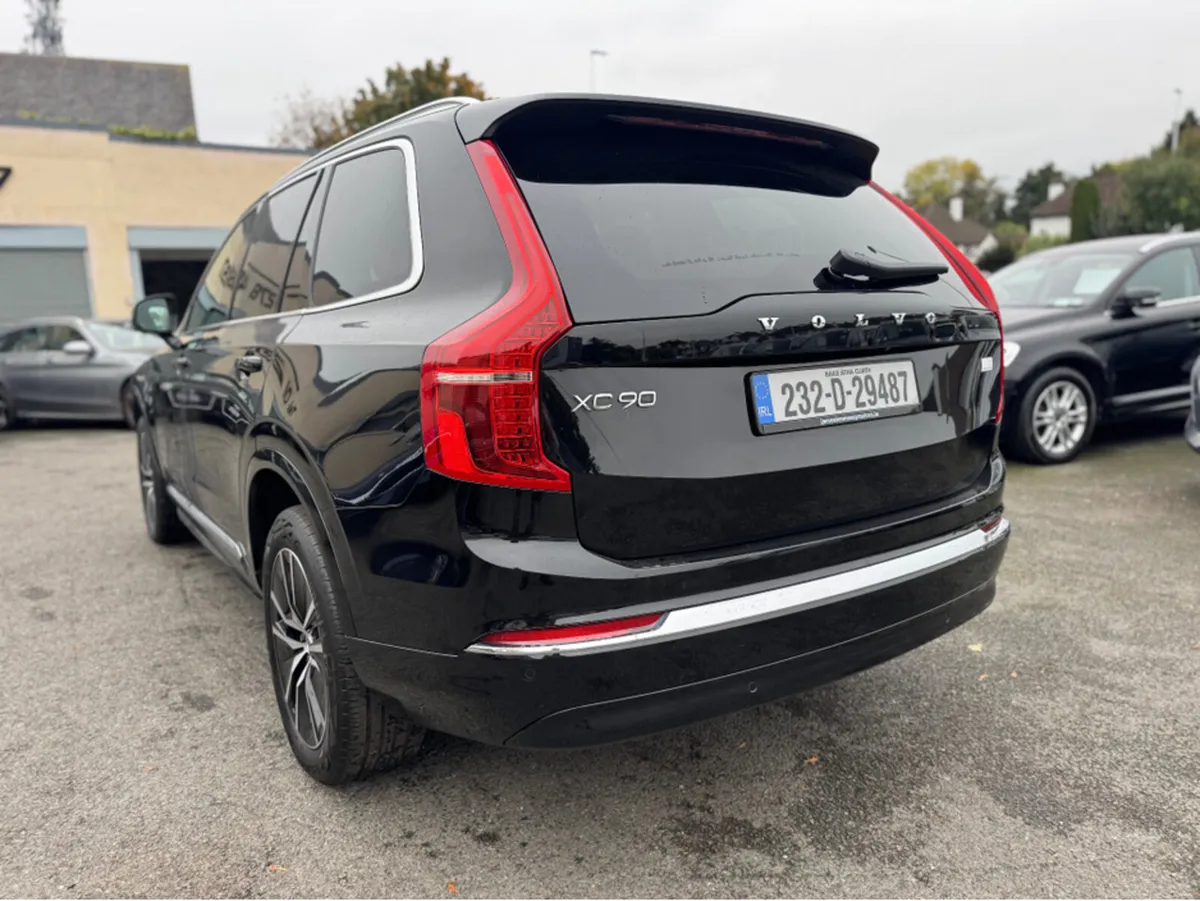 Volvo XC90 CORE T8 RECHARGE AWD - Image 3