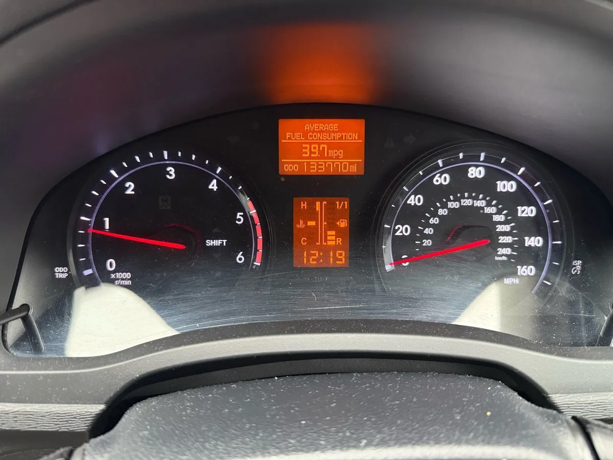 2013 Toyota Avensis D4D - Image 3