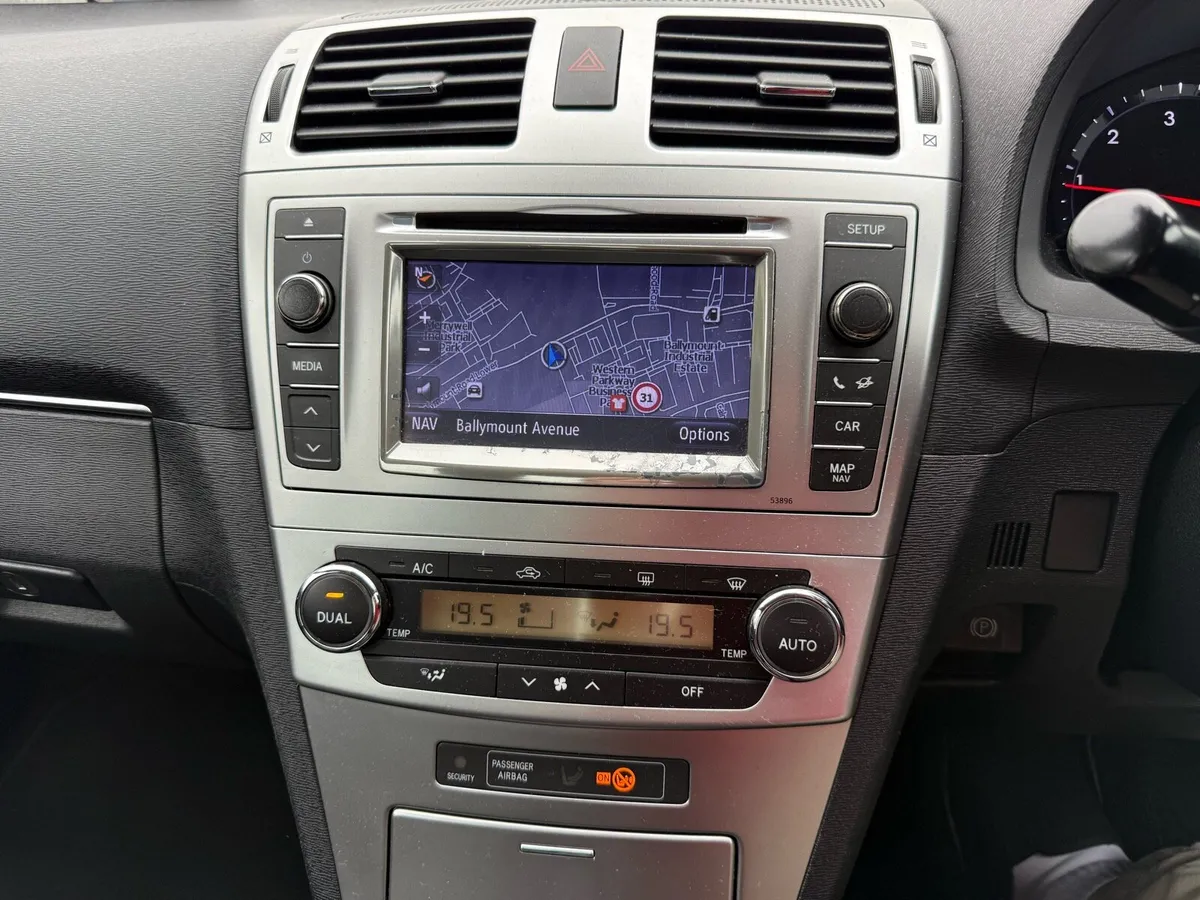 2013 Toyota Avensis D4D - Image 4